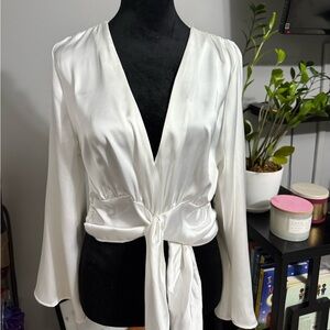 White satin Zara blouse with flounce sleeve